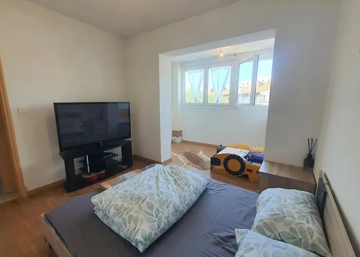 Maison Confortable à Avec Jardin Privé